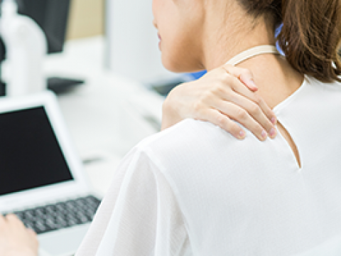 肩こり・腰痛の原因、効果的な施術とは?詳しく解説